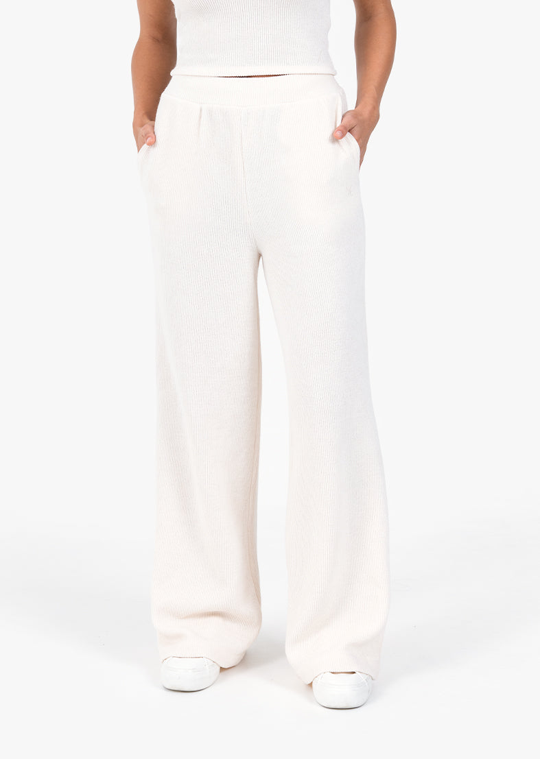 Alo Ribbed Take Comfort Wide leg pant in white